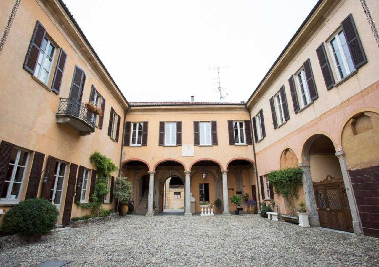Villa Ghiringhelli Azzate Extérieur photo