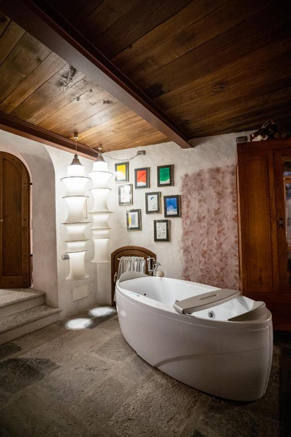Villa Ghiringhelli Azzate Extérieur photo