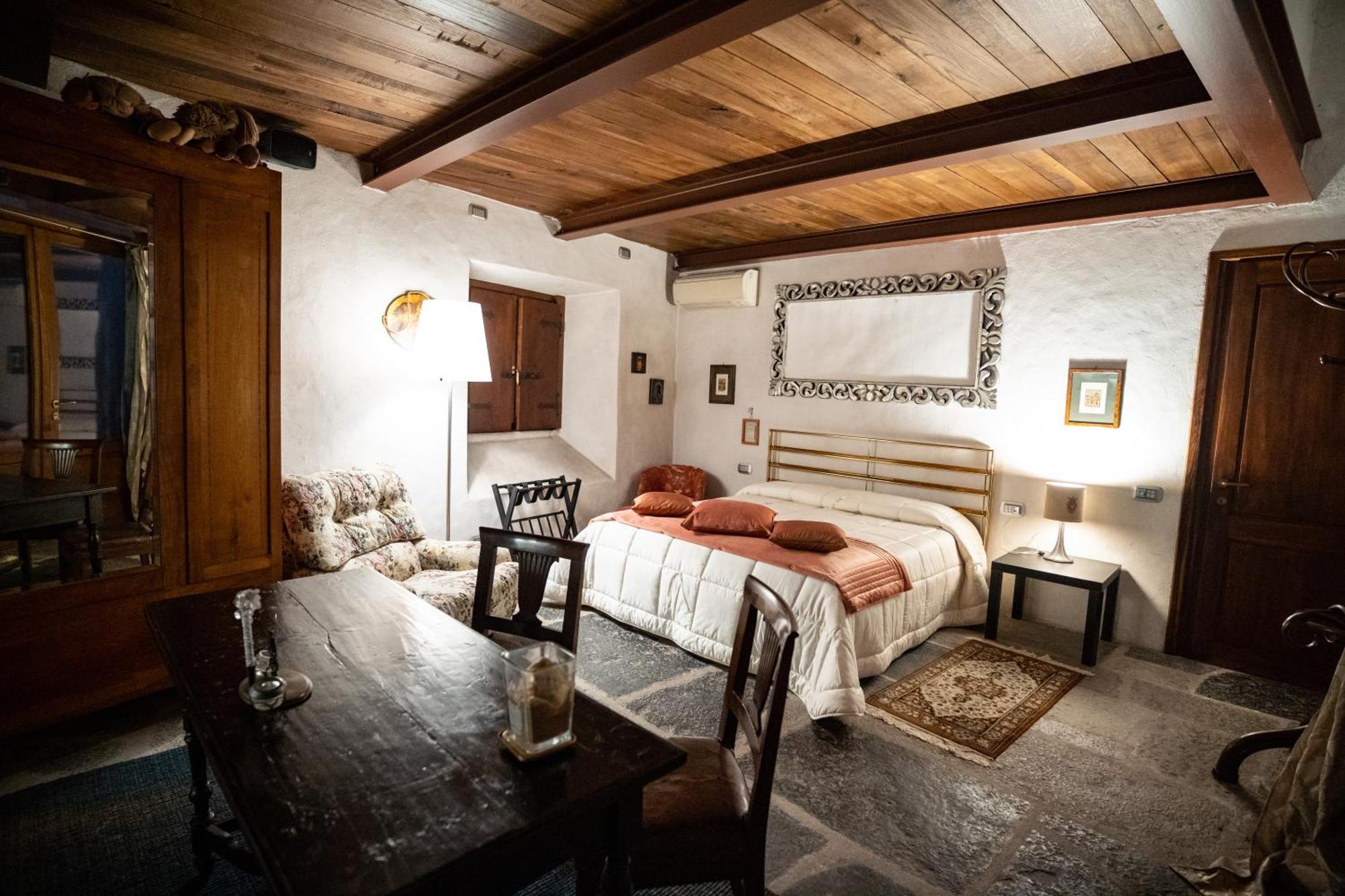 Villa Ghiringhelli Azzate Extérieur photo
