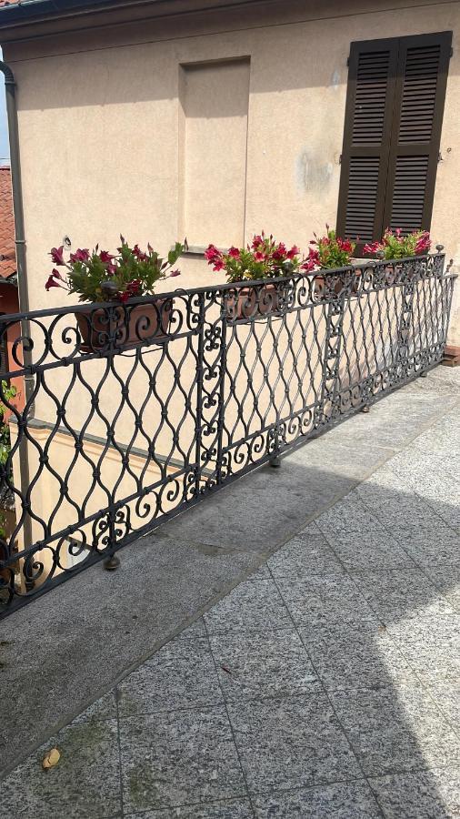 Villa Ghiringhelli Azzate Extérieur photo