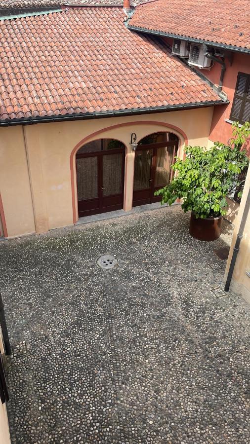 Villa Ghiringhelli Azzate Extérieur photo
