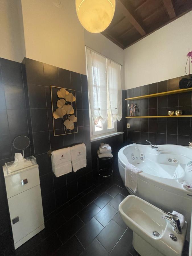 Villa Ghiringhelli Azzate Extérieur photo
