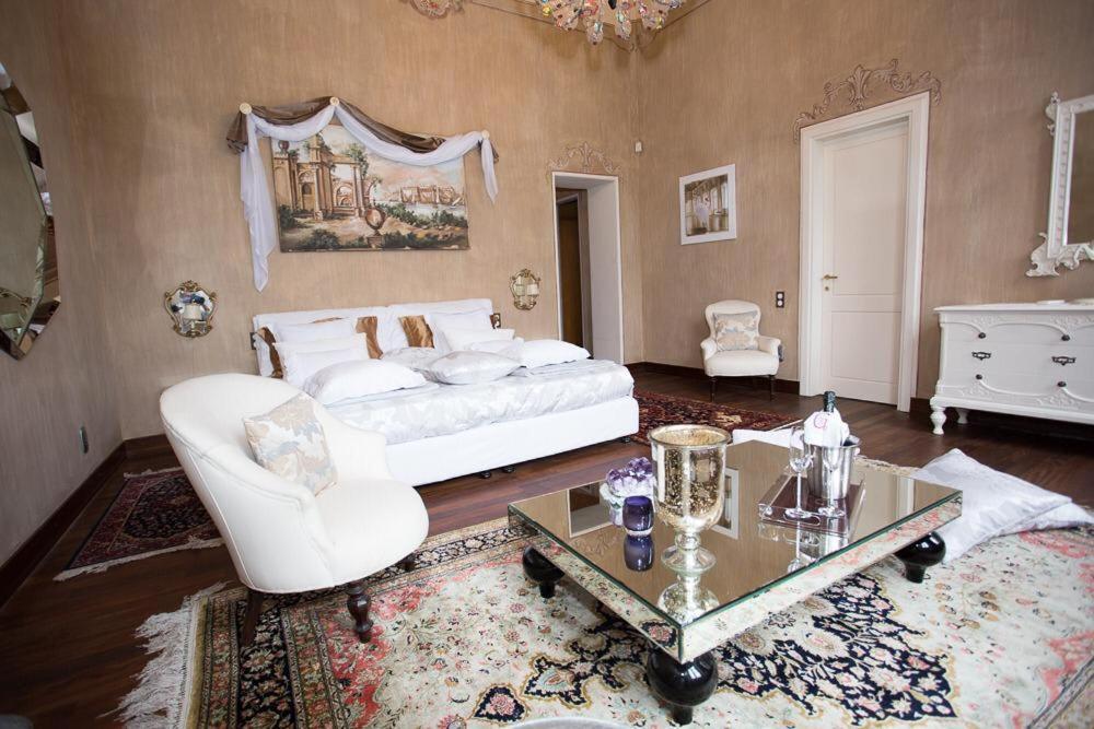 Villa Ghiringhelli Azzate Extérieur photo
